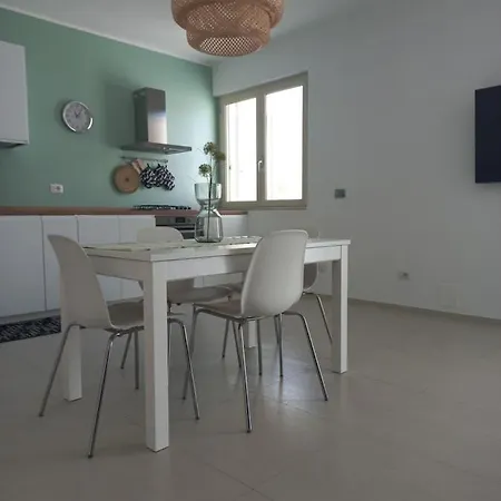 Laguna House