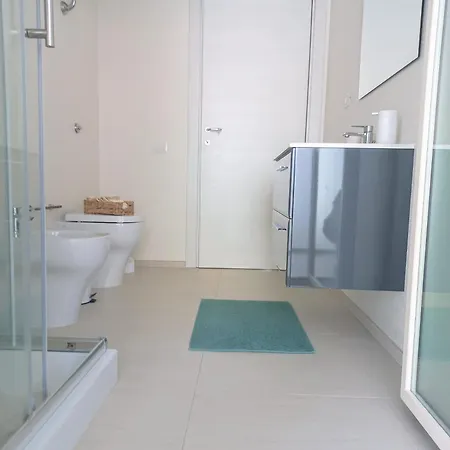 Laguna House Apartment *
