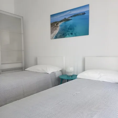 Laguna House *